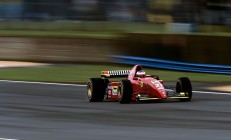 中国米兰体育-绝境中的神迹，欧文压力下爆发，广东队决胜局力擒篮网