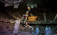 米兰百家乐-米切尔爆发撕裂防线，辽宁式节奏掌控令尼克斯陷困局