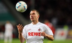 ac米兰-坎特式爆发，西班牙淘汰赛过关，沙特足球的唯一性启示