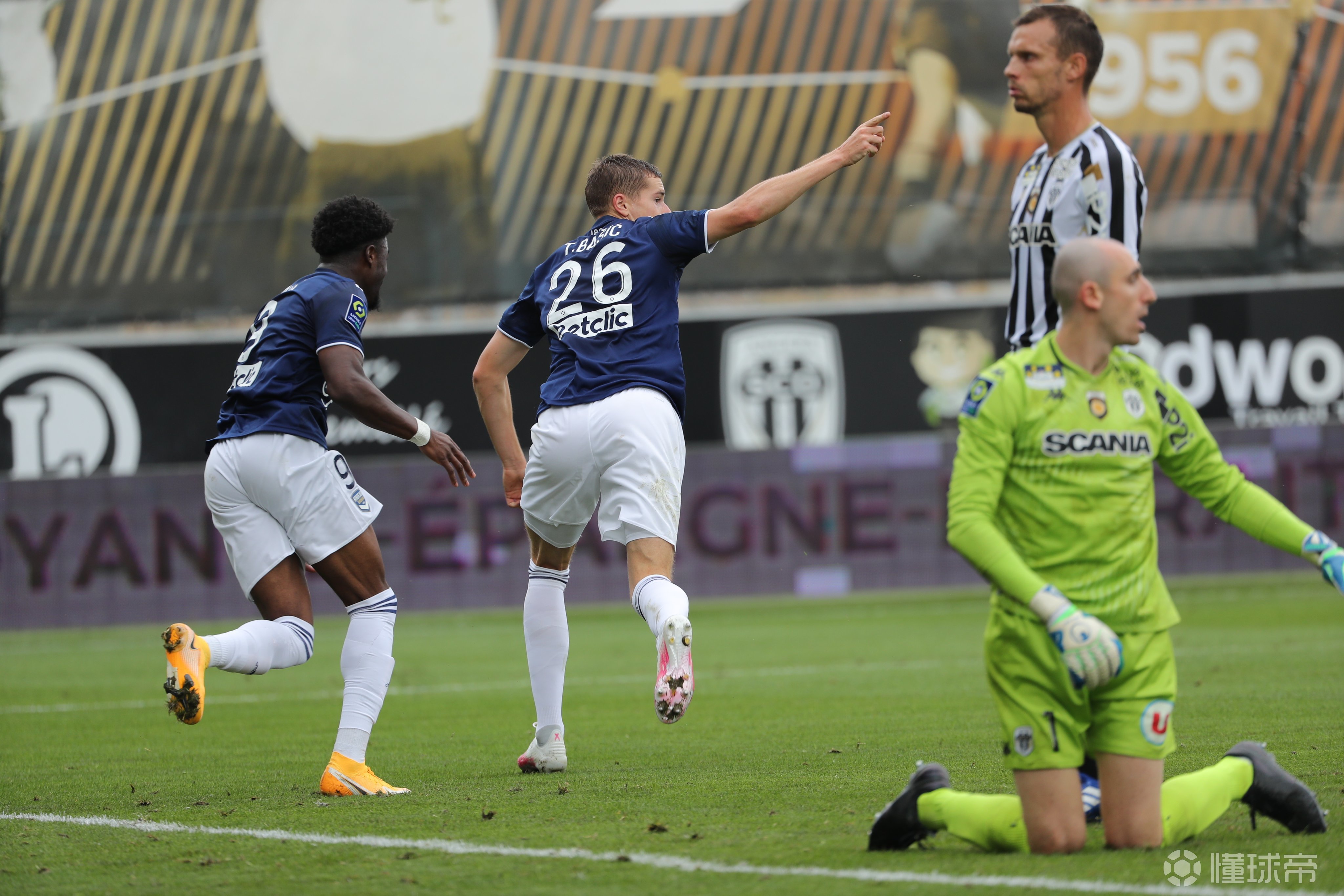 昂热挑战波尔多，决心拼尽全力赢得比赛