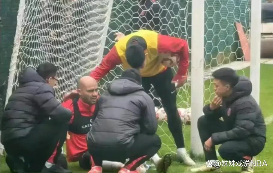 意外受伤！一位中超球员因伤缺席未来几场比赛的简单介绍