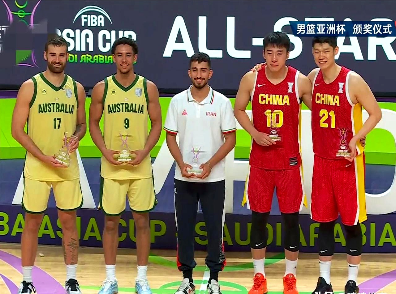 精彩瞬间！CBA比赛中球员完成绝杀，赢得观众掌声的简单介绍