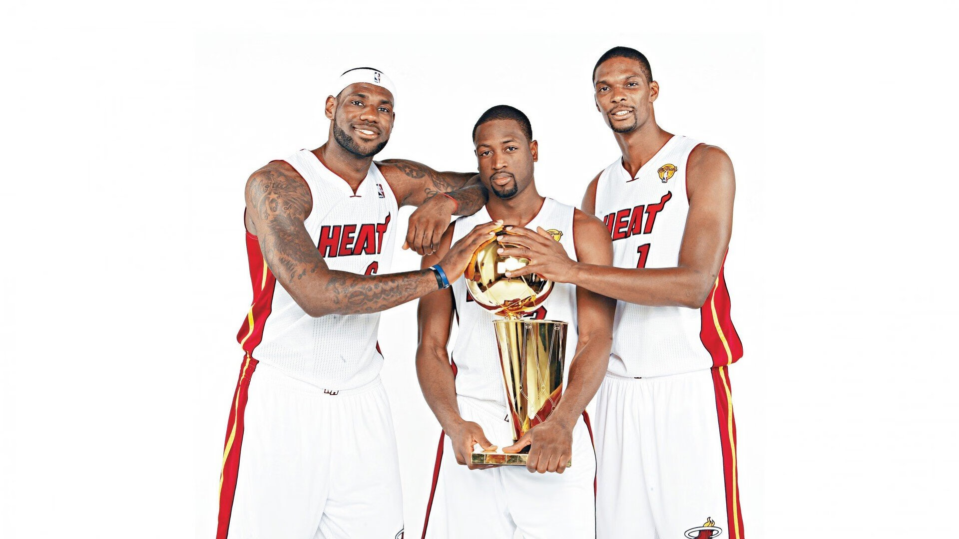 足球的戏剧性寓言，阿根廷强行终结乌克兰，本泽马成为关键先生