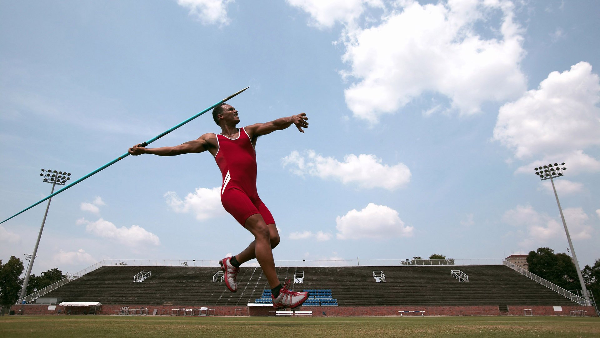 赛道与球场,德罗赞的F1式接管与快船的强硬终结