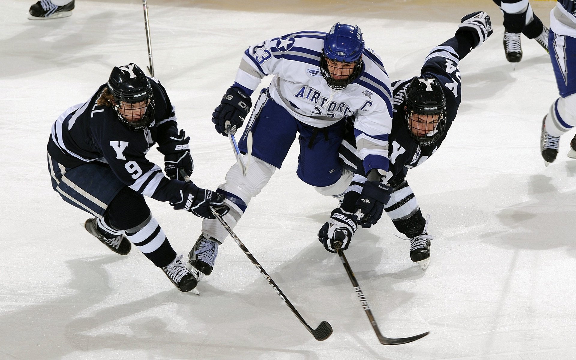 澳网险胜温网，辛纳点燃赛场，新王加冕与时代更迭